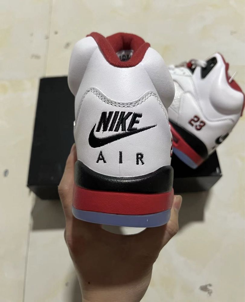 Air Jordan 5 Retro Fire Red Black Tongue