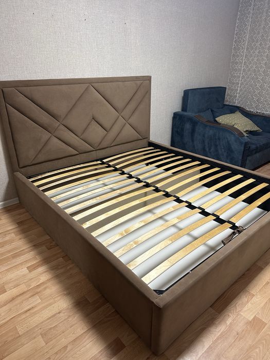 Кровать 200 на 180 двух спальняя
