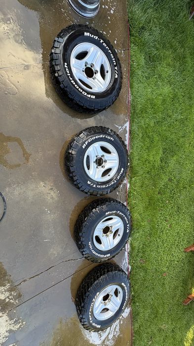 Cauciuc Bfgoodrich mud terrain + jante toyota land cruiser 70