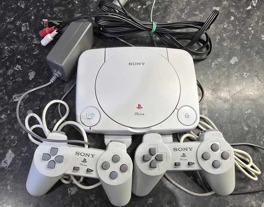 Продам Play Station one mini. Оригинал