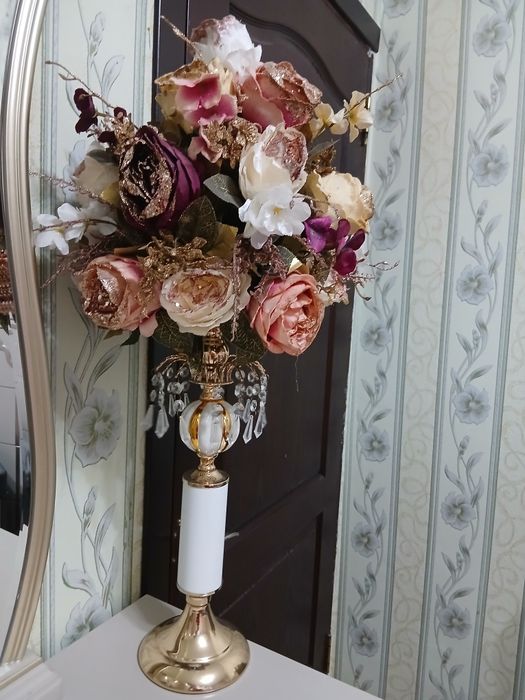 Gul zalga stol ustiga