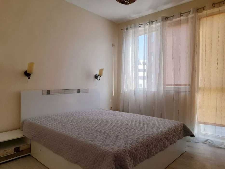 Дава се под наем Двустаен апартамент в Бургас, Меден рудник - зона В - 55 кв.м за 127.5 € - Снимка #2