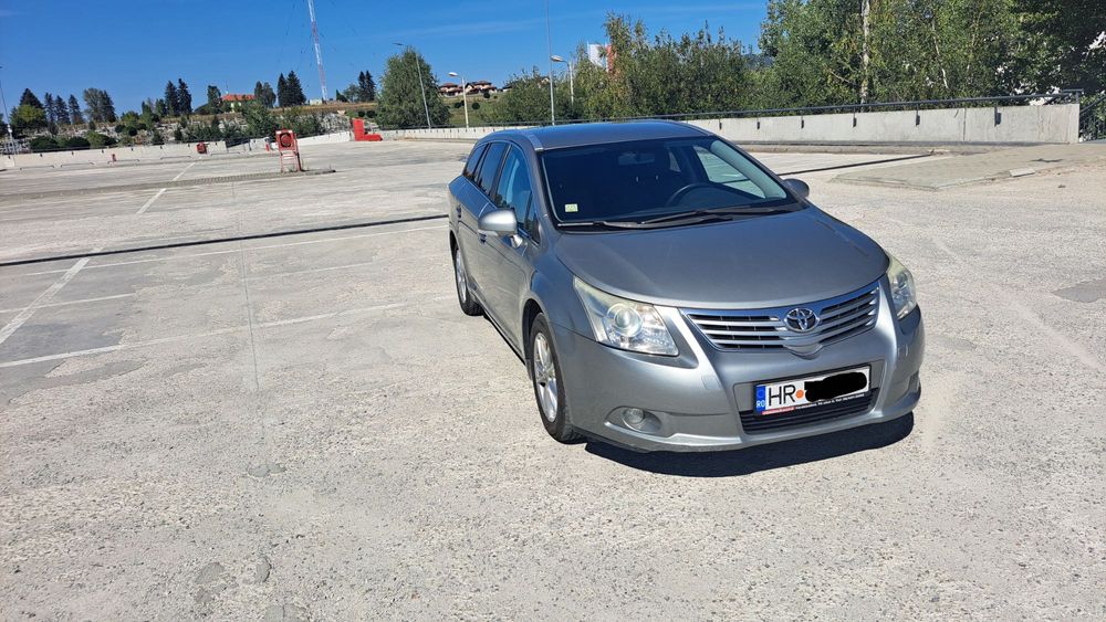 Toyota Avensis Combi 2.0 D-4D • 2010 • 150 CP • Întreținută