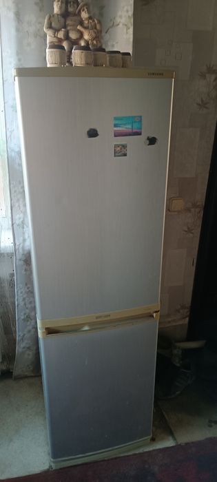 Продам холодильник