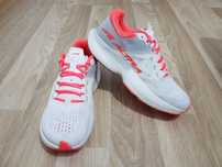 Adidasi Altra mărimea 40,5 nike force boost.