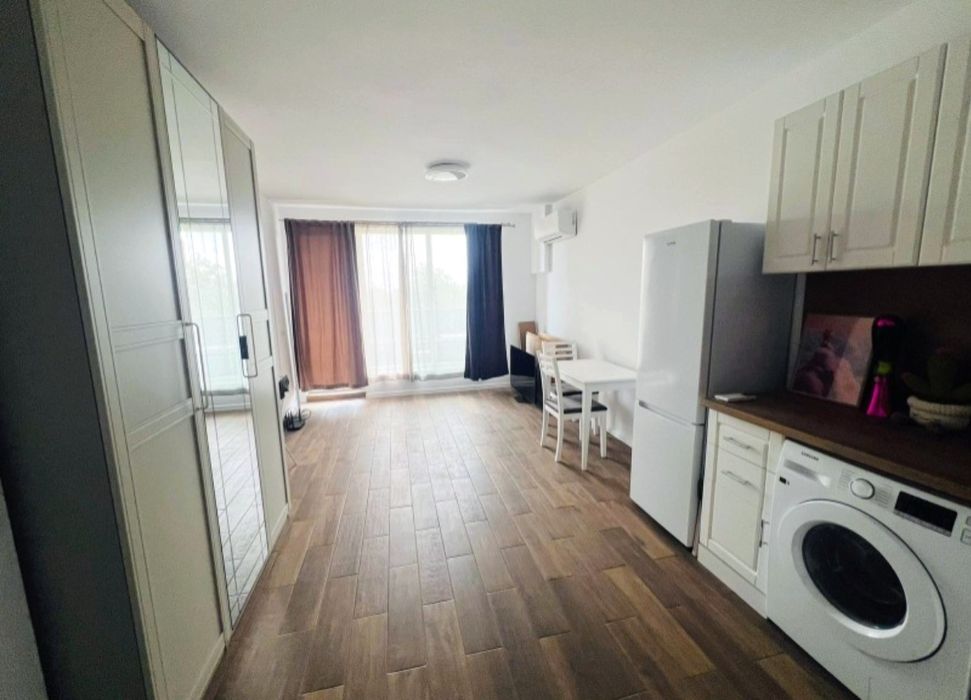 Дава се под наем Едностаен апартамент в к.к. Св.Св. Константин и Елена - 40 кв.м за 104950 € - Снимка #3