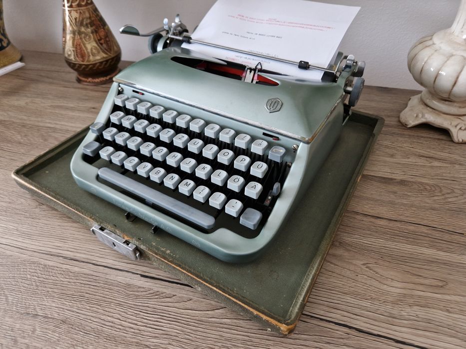 Torpedo verde masina de scris