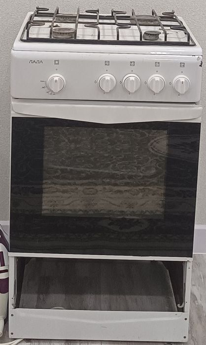 Продам газовую плиту