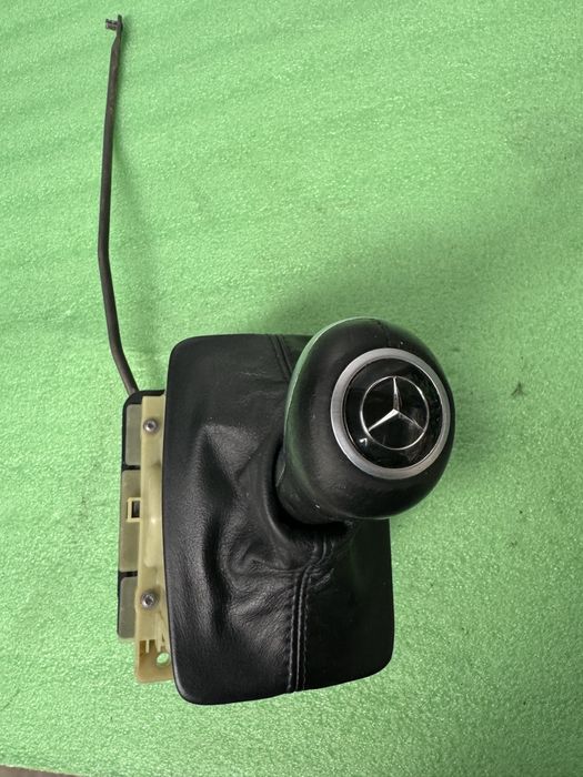 Timonerie cutie automata A2042674724 Mercedes-Benz E-Class