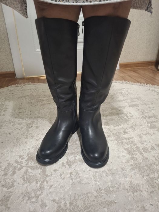 Женские сапоги новые