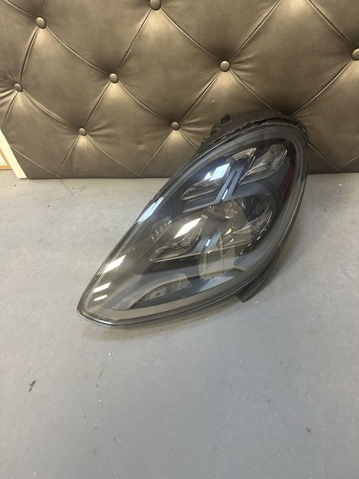 Porsche Panamera 971 Turbo фар фарове лед ляв