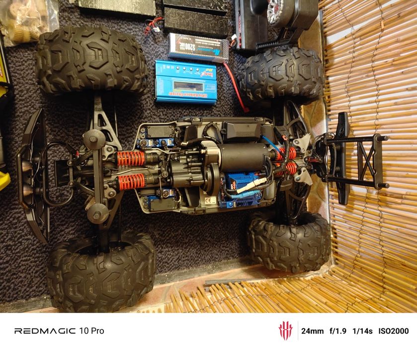 Traxxas summit 1/7 70x50cm vxl 8s