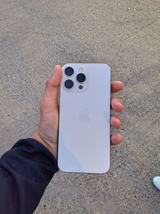 Vând iPhone 16 pro max