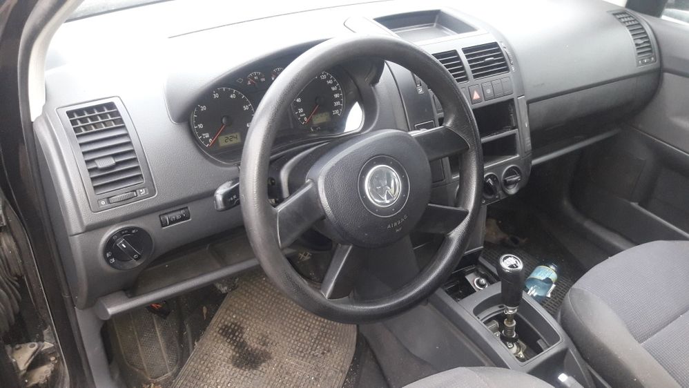 фолксваген поло 1.4 16v Volkswagen polo 1.4 16v само на части