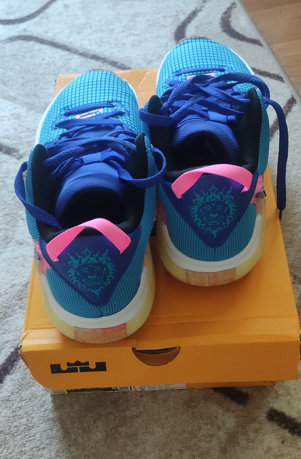 NIKE Lebron оригинални маратонки