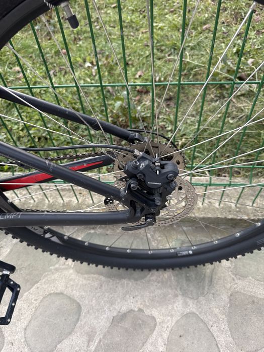 Bicicleta cube attention cross country