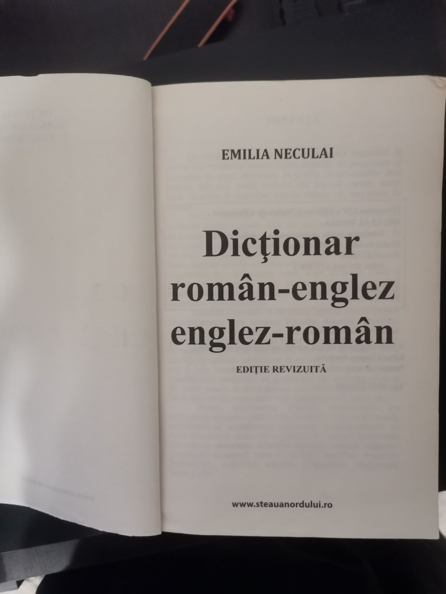 Dictionar român-englez