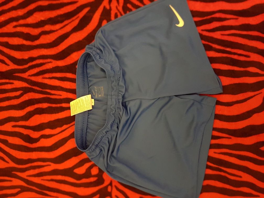 Pantaloni scurti nike originali