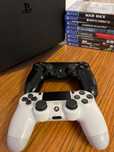 vand ps4 slim cu stand si 2 joistick