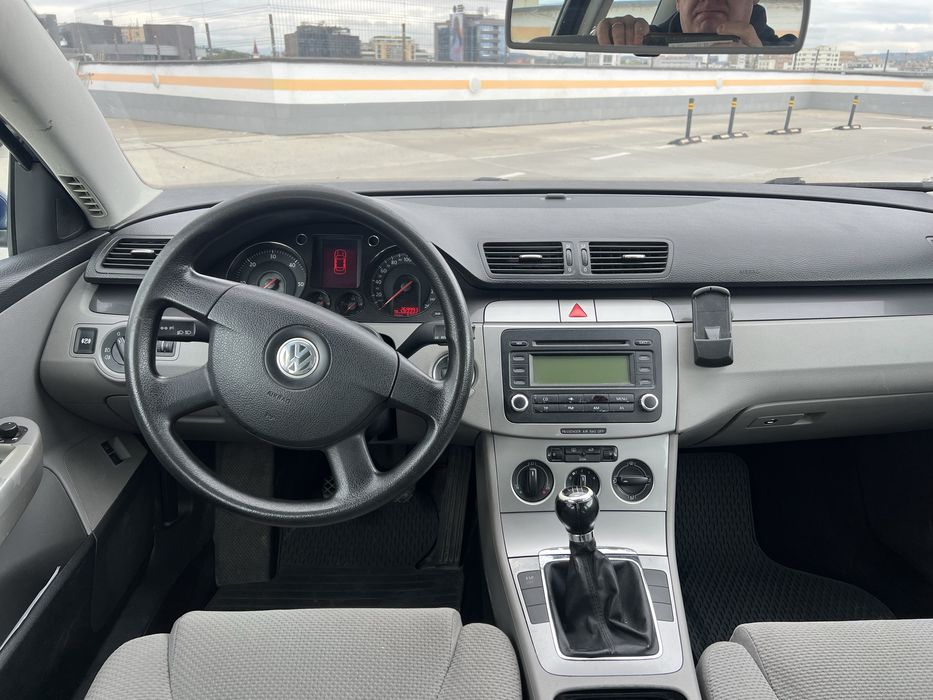 vw passat 2.0 tdi anul 2005.
