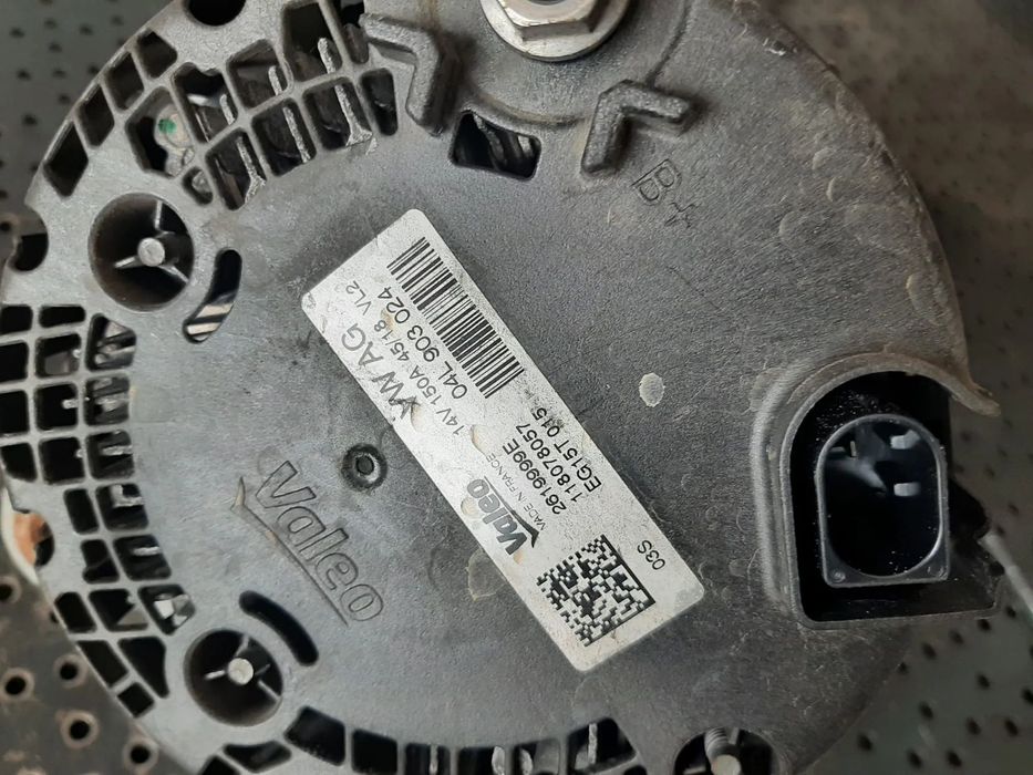 alternator 2.0 tdi deu  audi a4 b9 8w 04l903024  2619999e