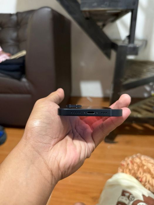 iPhone 13 cu 96% Bateria