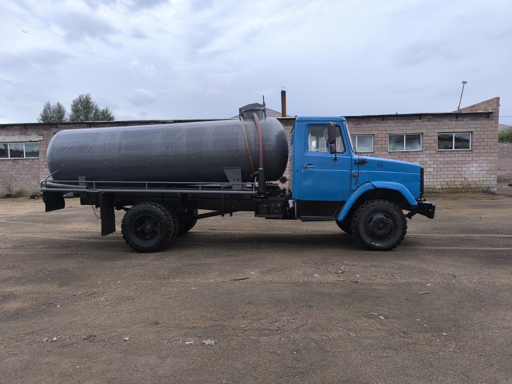 Продам ассенизатор Зил 4331