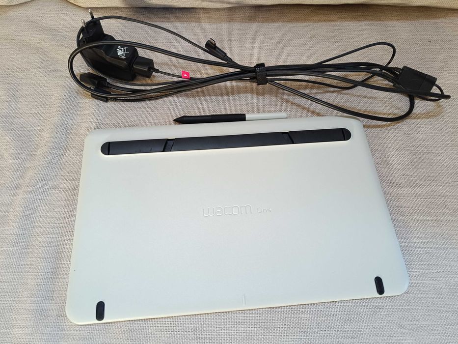 Tableta grafica Wacom One 13