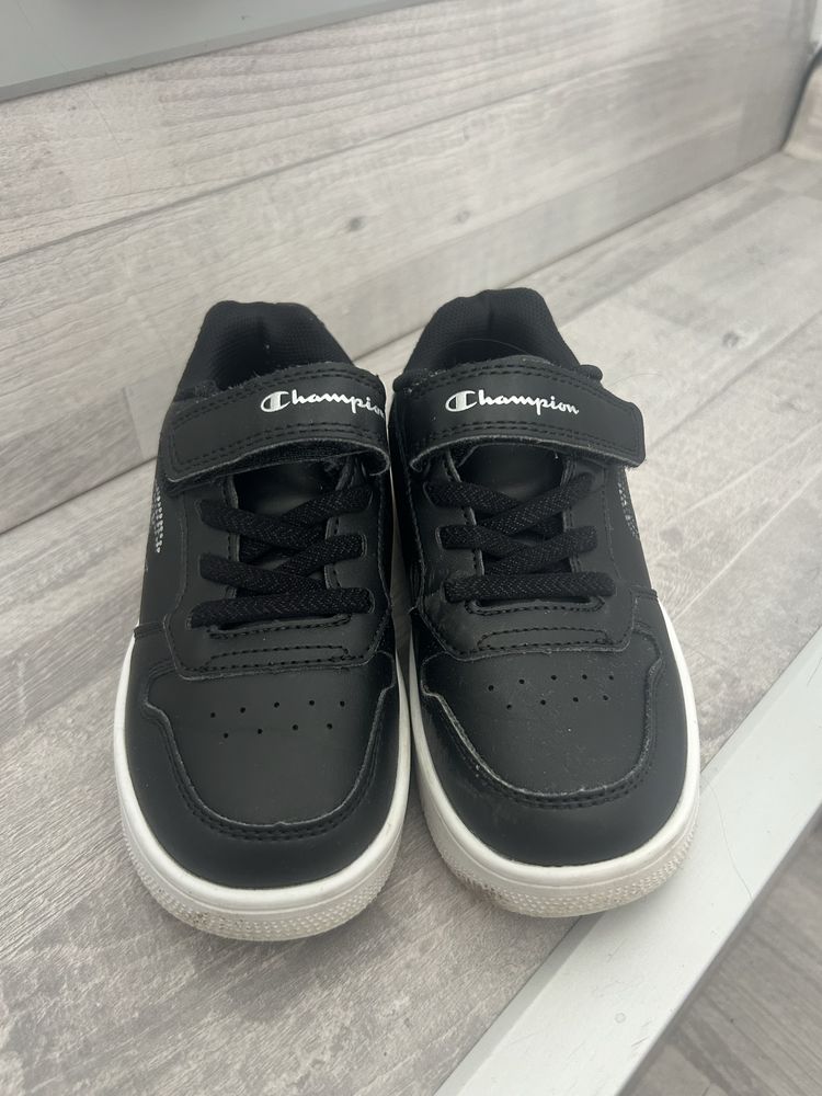 Детски обувки на Fila и Champion