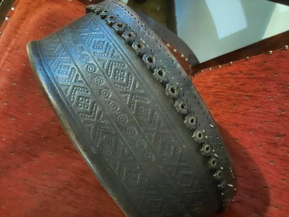 Chimir tradițional, șerpar, cingătoare sau brâu lat din piele