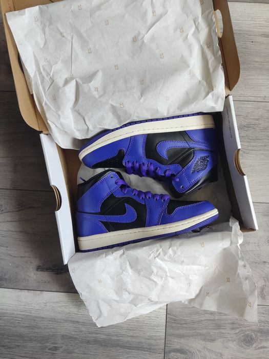 Air Jordan 1 Mid Black Purple
