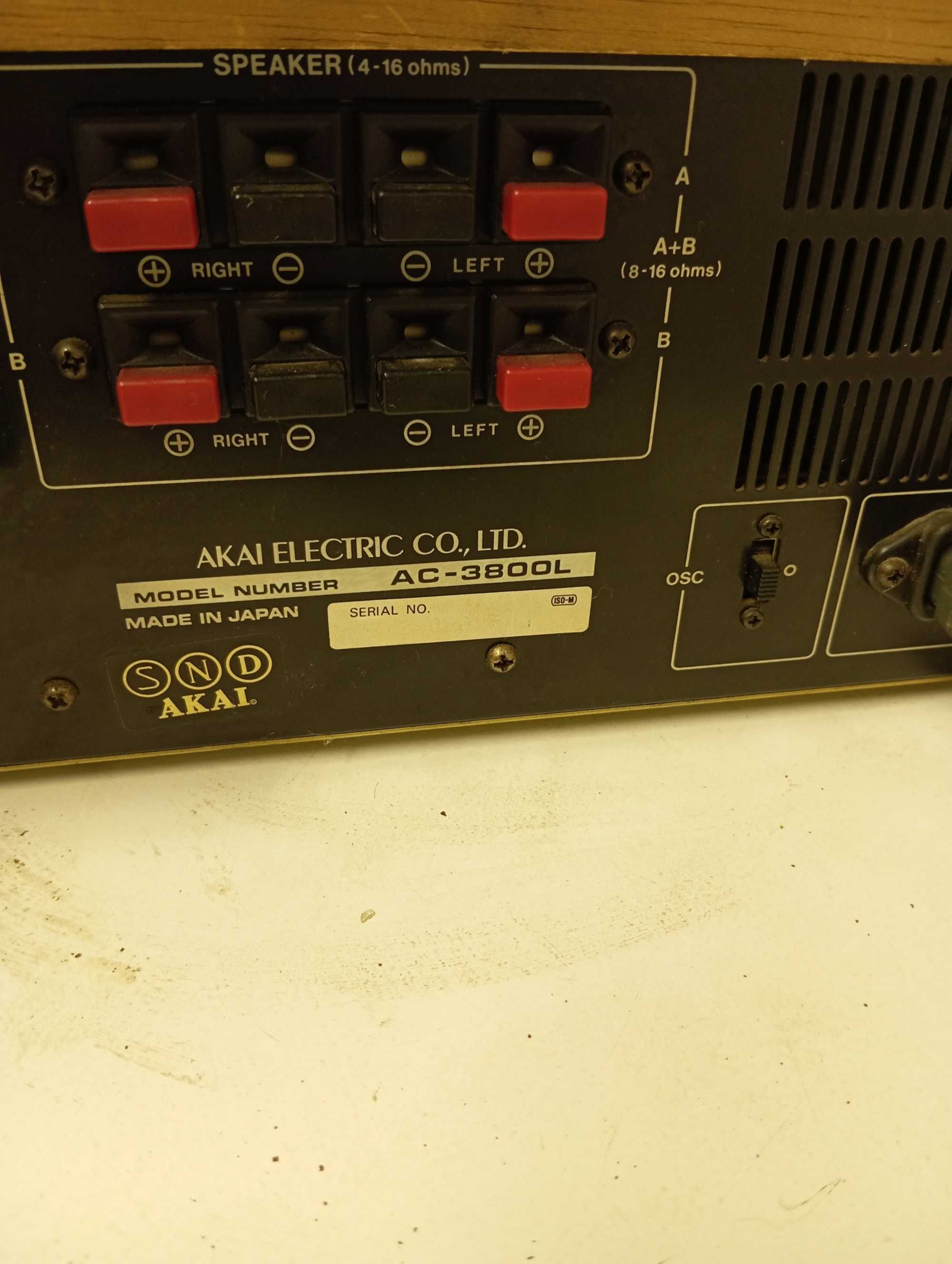 Касетен дек akai