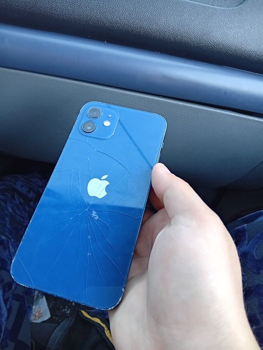 Iphone 12 fisurat