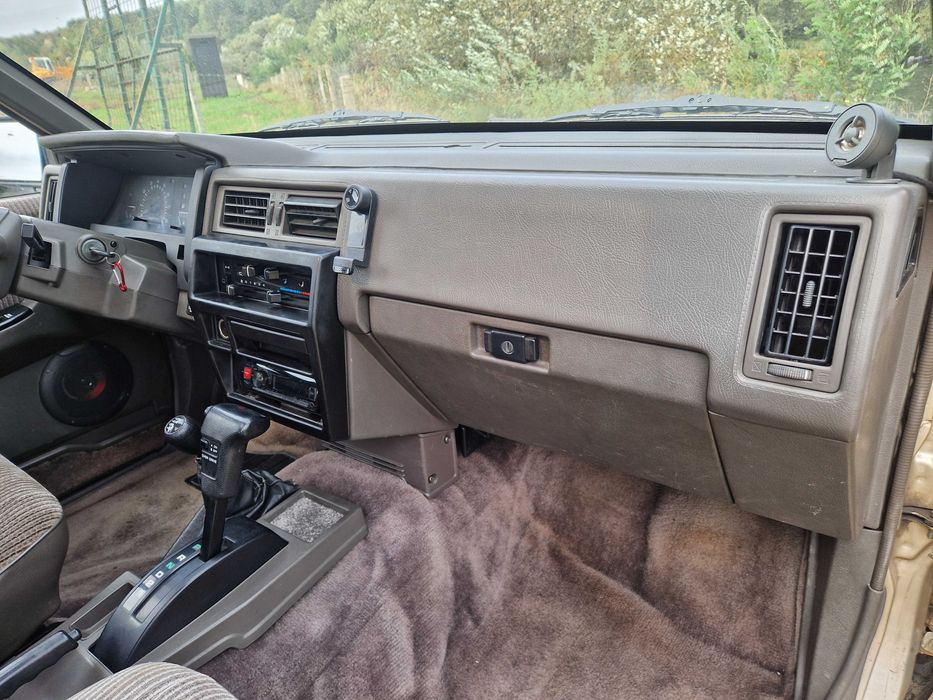 Nissan Terrano 3.0E 1991 automat,clima,atestat vehicul istoric.