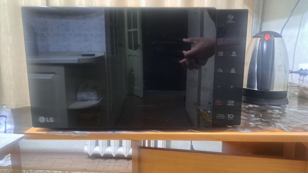 Продаю микроволновку в идеальном состояние 4 месяца пользование