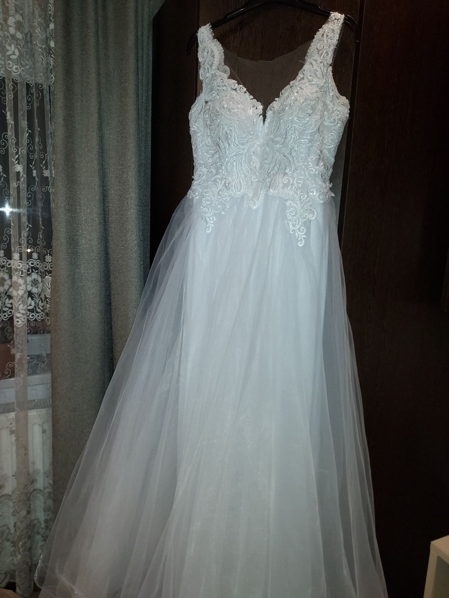 Vand rochie mireasa