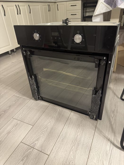 Продаю духовку шкаф