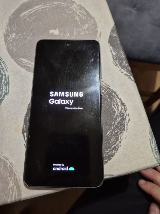 Samsung s21fe in stare perfecta.