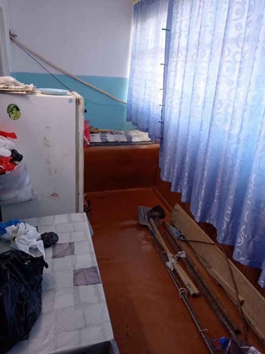 Чирчик шахар 4 м/р 3х Нархи 33.000$ Бош толов ва паспорт бн Ипотека