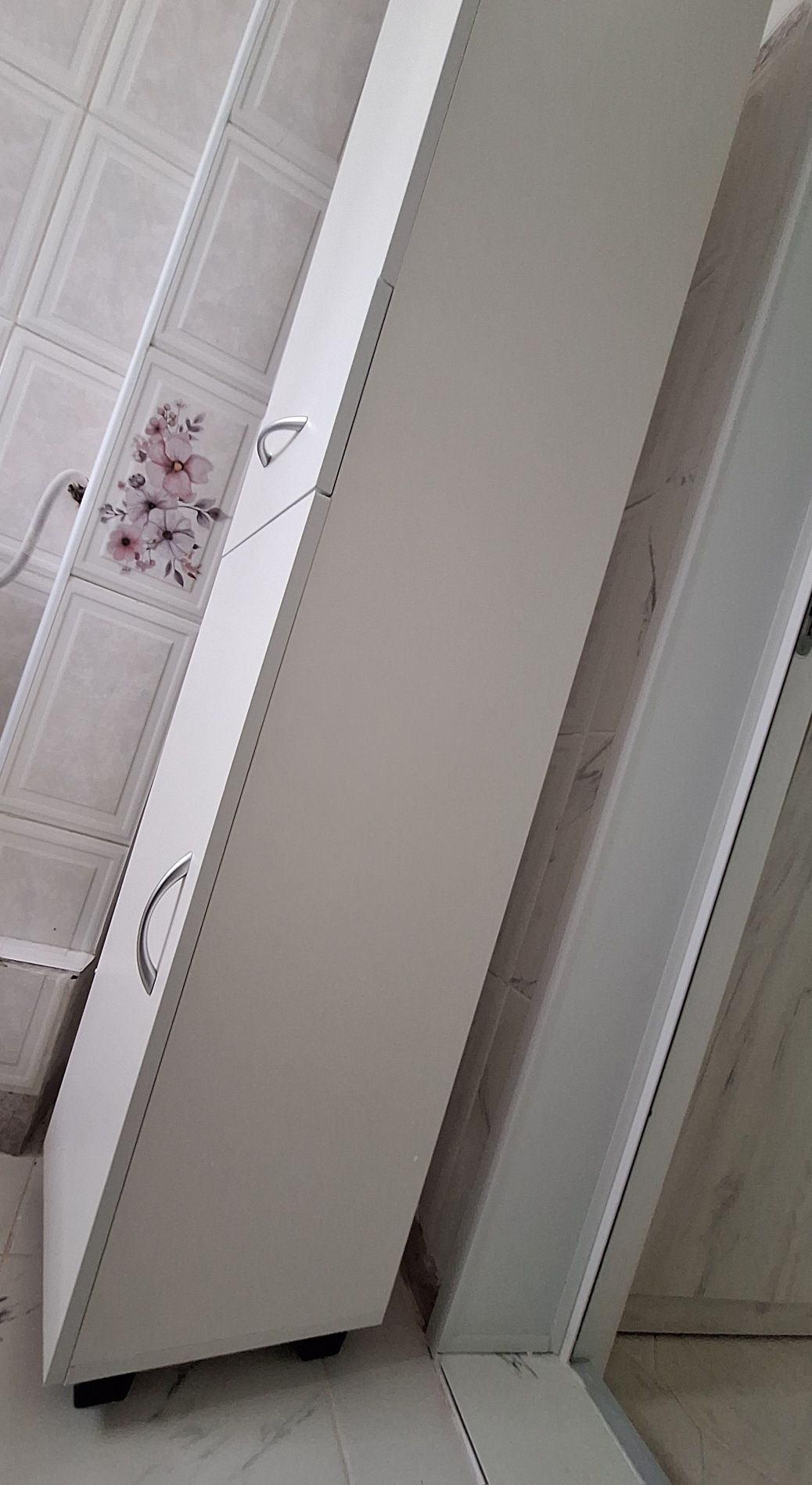 Шкаф за баня, 30/33/185,5Н см.