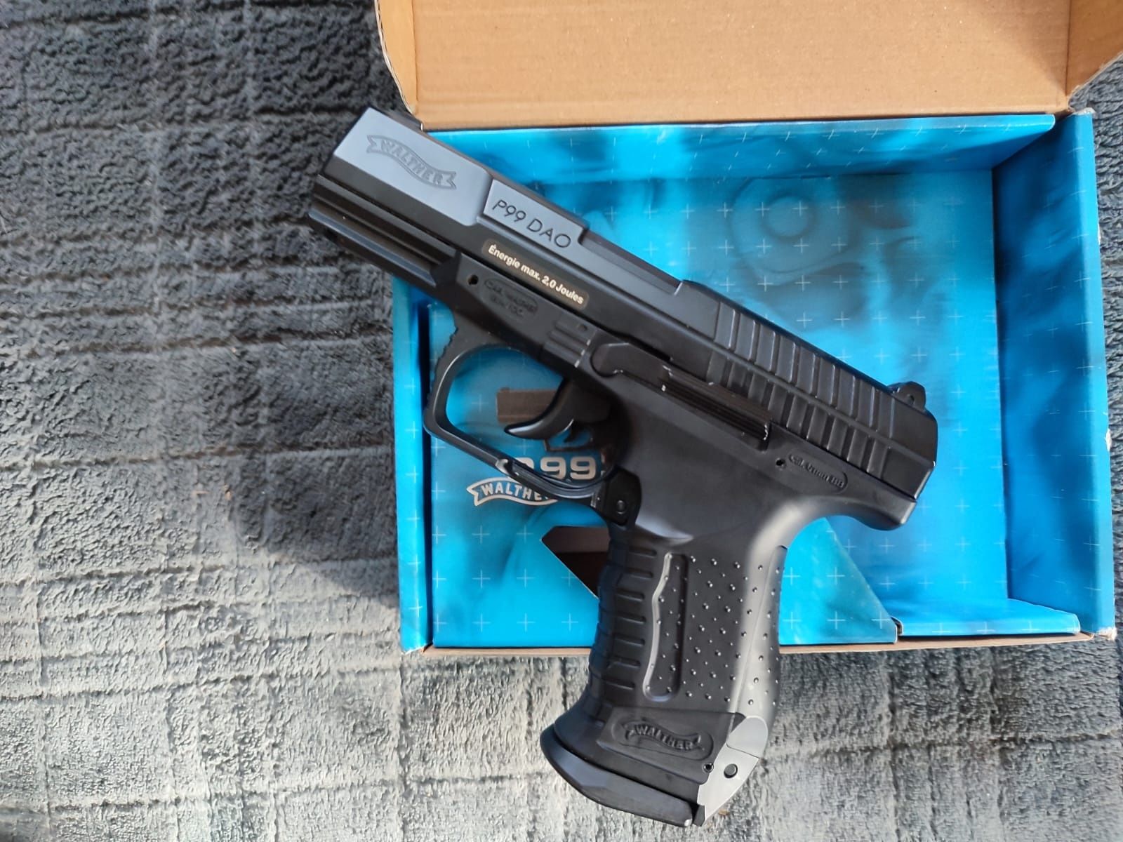 Pistol airsoft Walter P99