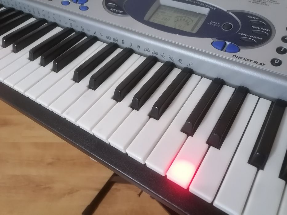 CASI0 LK-43  pian clape iluminate