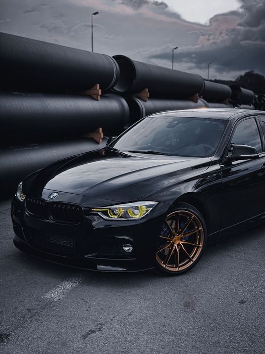 BMW Seria 3 BMW F30 Lci , M paket de fabrica ,doua butoane singur proprietar in RO