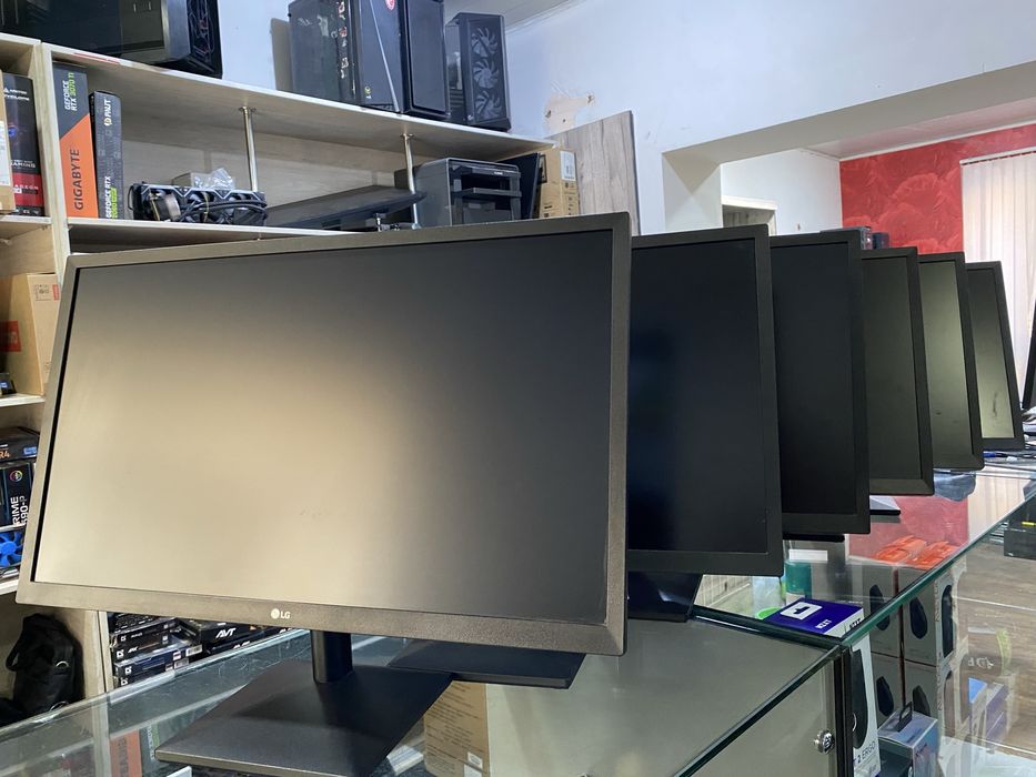 LG 24" Manitor Holati zo'r