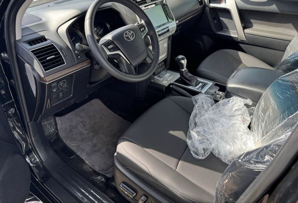 Toyota Land Cruiser Prado 150 год 2019