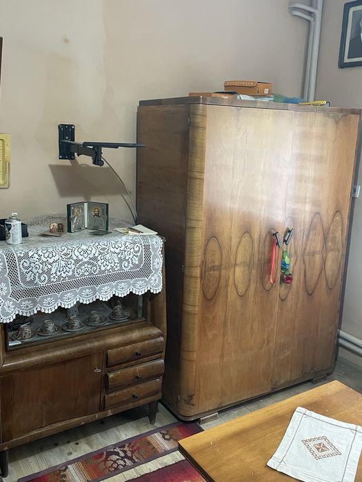 Mobila vintage din lemn