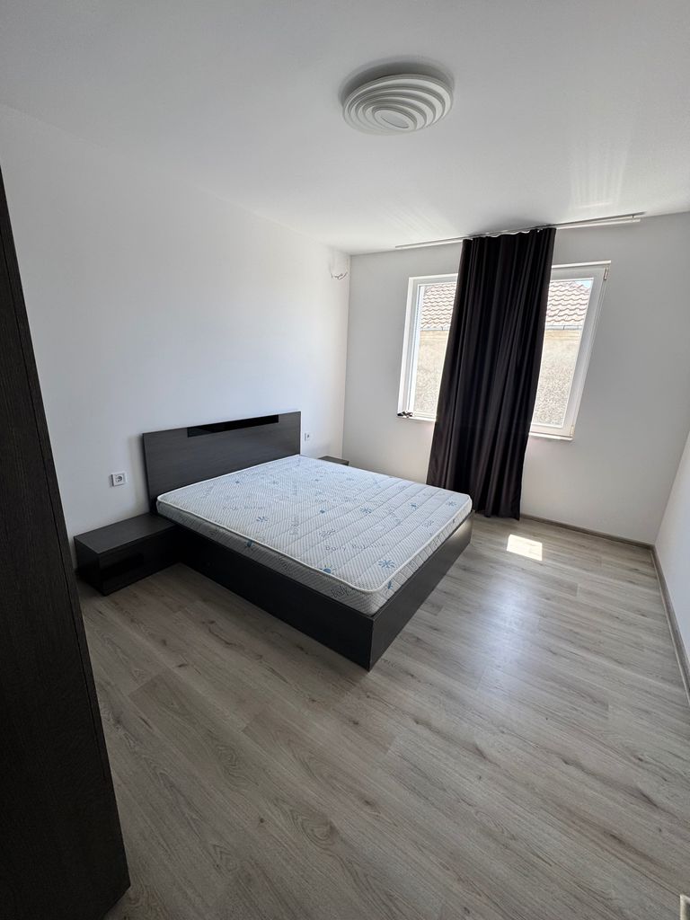 Дава се под наем Тристаен апартамент в Свиленград - 88 кв.м за 612 € - Снимка #7