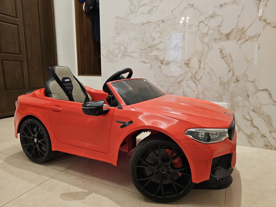 Masinuta electrica bmw x6