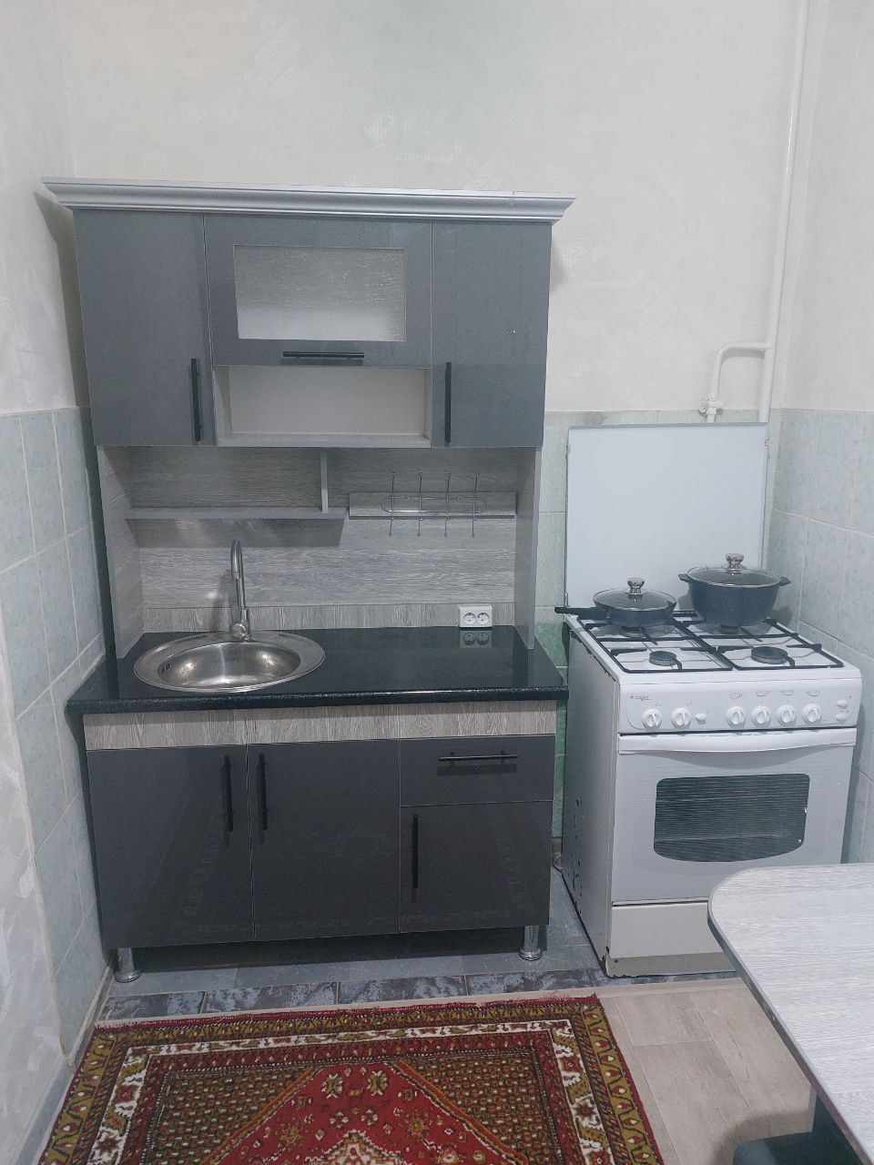 Срочно. Продаётся квартира
Бешарык. Кадышева. Ориентир 149 школа
1 в 2