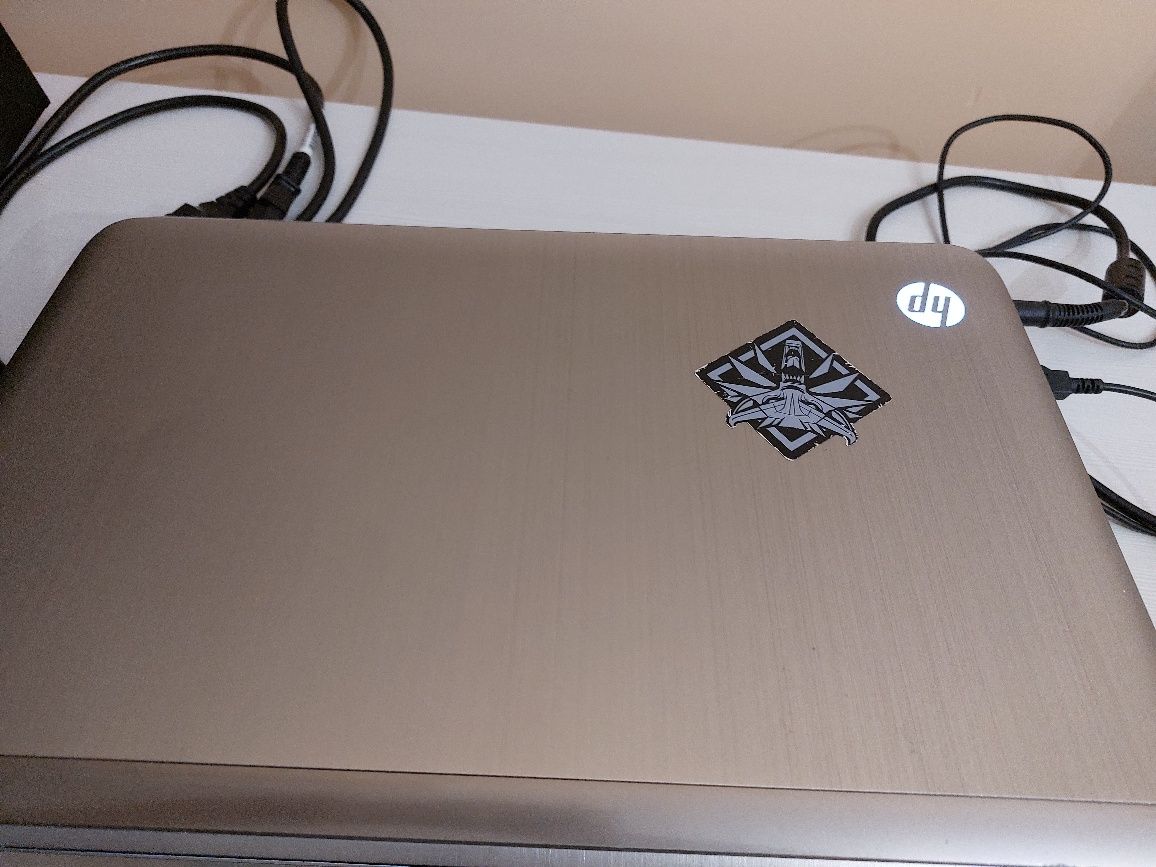 Продаётся ноутбук Hp 
Процессор Intel (R) core